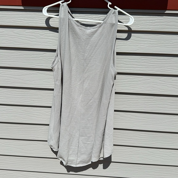 Tres Bien Large Gray Tank Top - Picture 4 of 6
